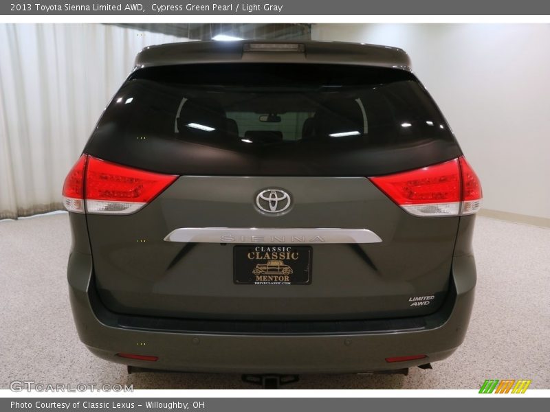 Cypress Green Pearl / Light Gray 2013 Toyota Sienna Limited AWD