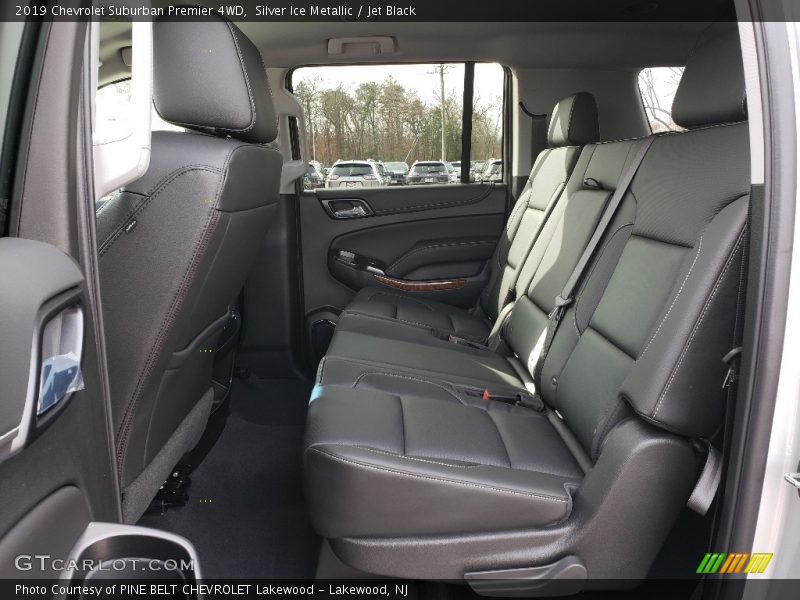 Silver Ice Metallic / Jet Black 2019 Chevrolet Suburban Premier 4WD