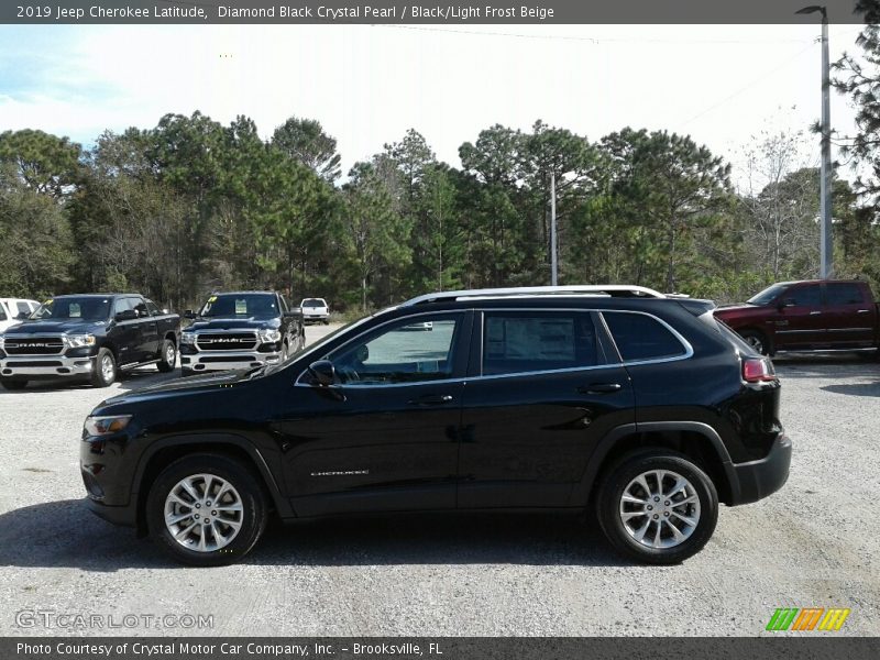 Diamond Black Crystal Pearl / Black/Light Frost Beige 2019 Jeep Cherokee Latitude