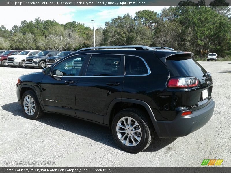 Diamond Black Crystal Pearl / Black/Light Frost Beige 2019 Jeep Cherokee Latitude