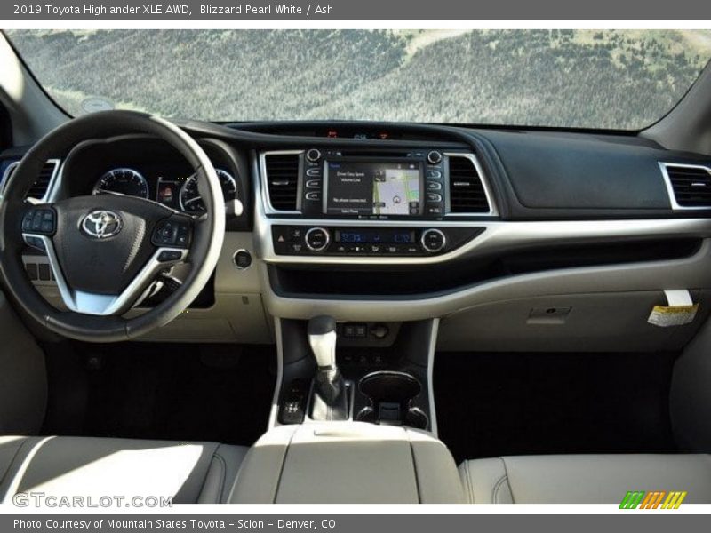 Blizzard Pearl White / Ash 2019 Toyota Highlander XLE AWD