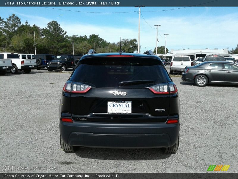 Diamond Black Crystal Pearl / Black 2019 Jeep Cherokee Latitude