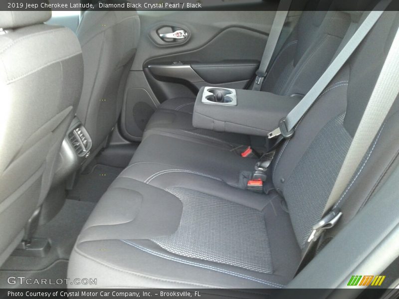 Diamond Black Crystal Pearl / Black 2019 Jeep Cherokee Latitude