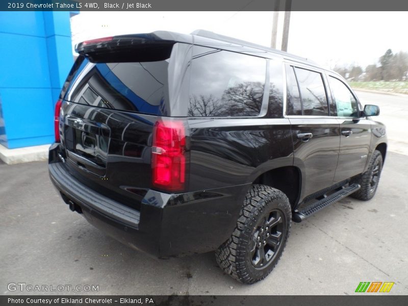 Black / Jet Black 2019 Chevrolet Tahoe LS 4WD