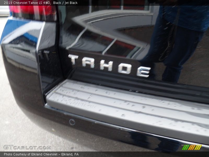 Black / Jet Black 2019 Chevrolet Tahoe LS 4WD