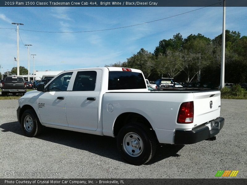 Bright White / Black/Diesel Gray 2019 Ram 1500 Classic Tradesman Crew Cab 4x4