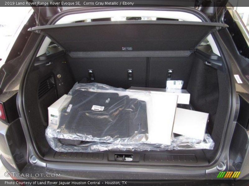 2019 Range Rover Evoque SE Trunk