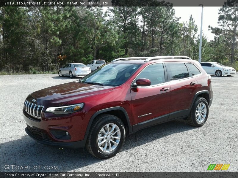 Velvet Red Pearl / Black 2019 Jeep Cherokee Latitude 4x4