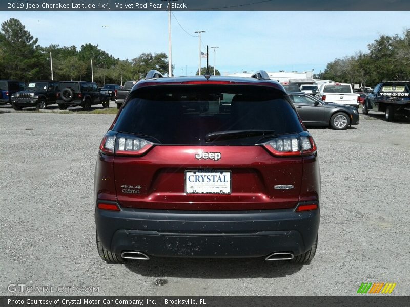 Velvet Red Pearl / Black 2019 Jeep Cherokee Latitude 4x4