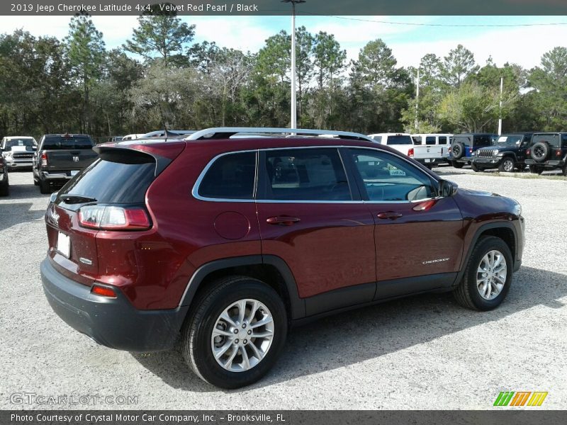 Velvet Red Pearl / Black 2019 Jeep Cherokee Latitude 4x4