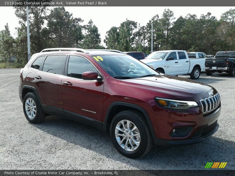 Velvet Red Pearl / Black 2019 Jeep Cherokee Latitude 4x4