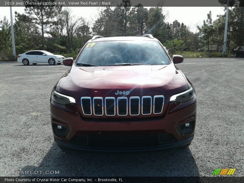 Velvet Red Pearl / Black 2019 Jeep Cherokee Latitude 4x4