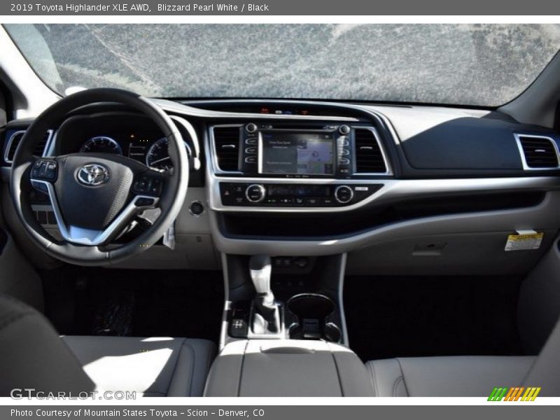 Blizzard Pearl White / Black 2019 Toyota Highlander XLE AWD