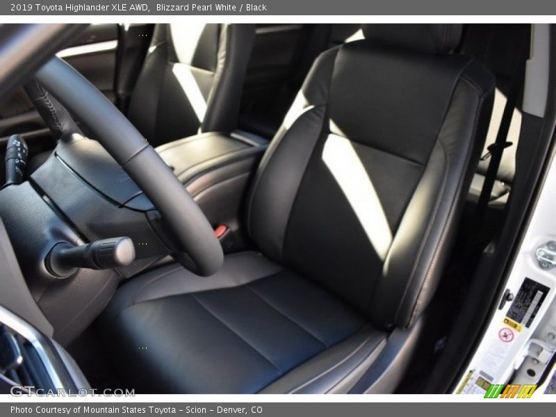 Blizzard Pearl White / Black 2019 Toyota Highlander XLE AWD