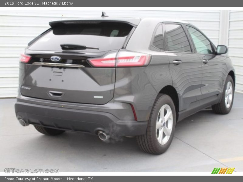 Magnetic / Ebony 2019 Ford Edge SE