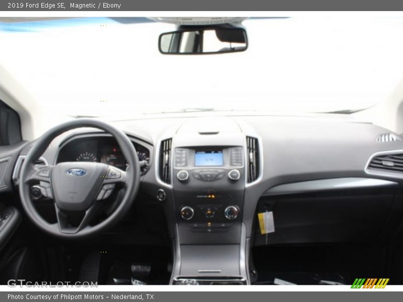 Magnetic / Ebony 2019 Ford Edge SE