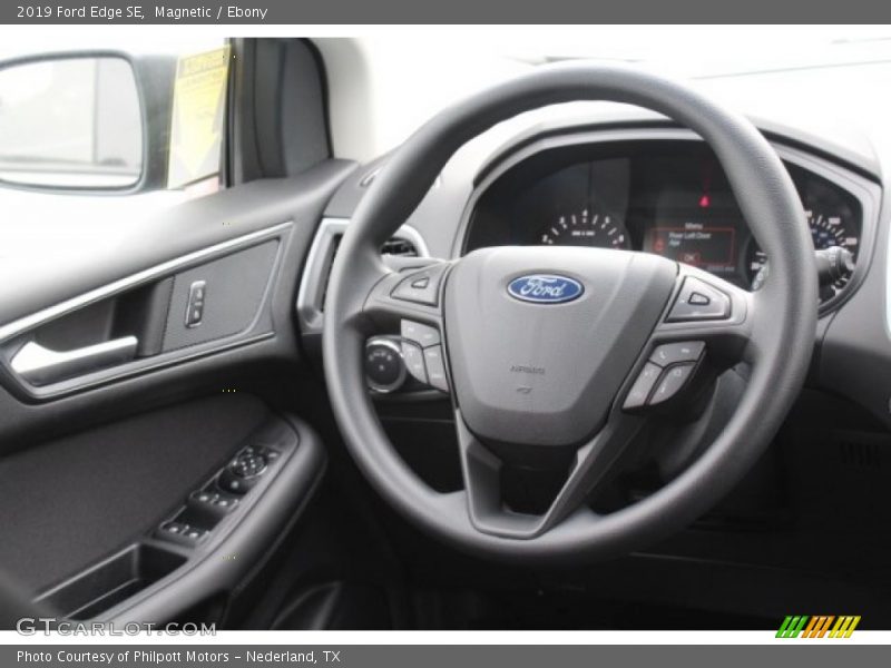 Magnetic / Ebony 2019 Ford Edge SE