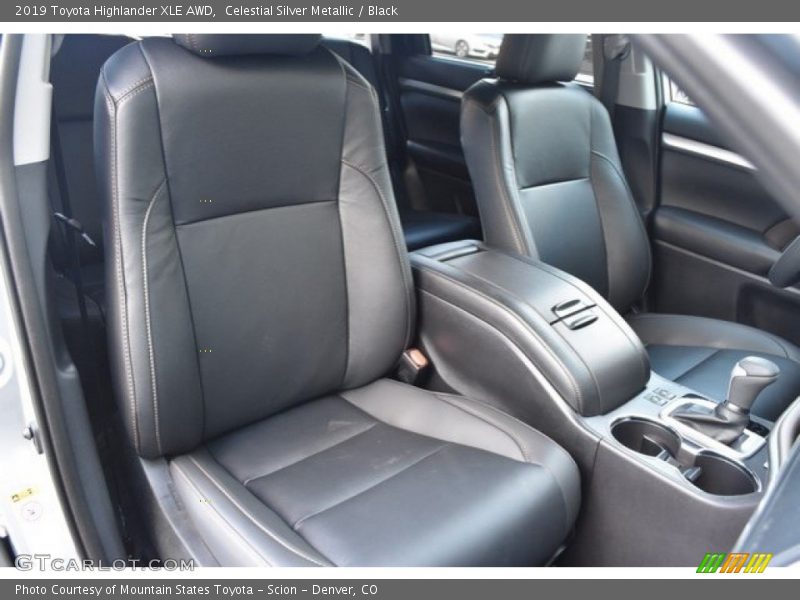 Celestial Silver Metallic / Black 2019 Toyota Highlander XLE AWD