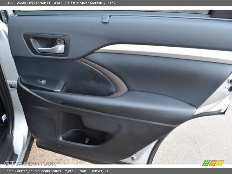Celestial Silver Metallic / Black 2019 Toyota Highlander XLE AWD