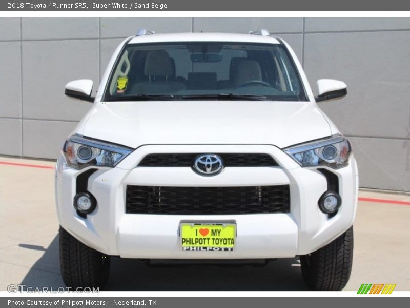 Super White / Sand Beige 2018 Toyota 4Runner SR5