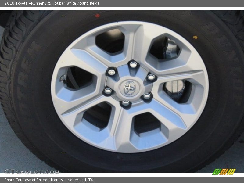 Super White / Sand Beige 2018 Toyota 4Runner SR5