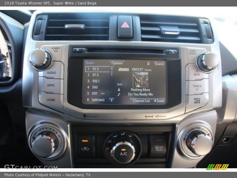 Super White / Sand Beige 2018 Toyota 4Runner SR5