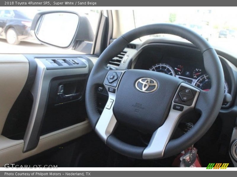 Super White / Sand Beige 2018 Toyota 4Runner SR5