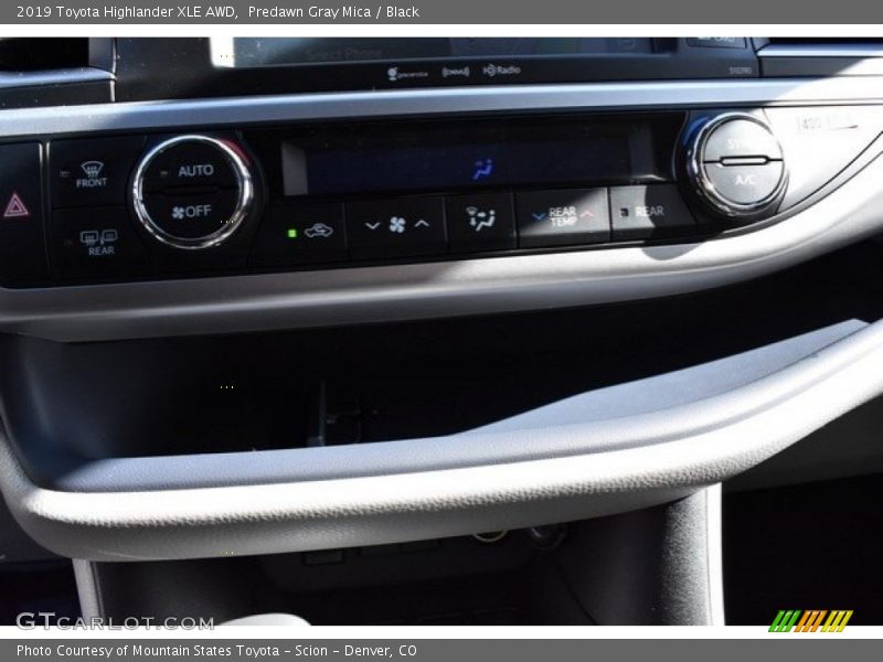 Predawn Gray Mica / Black 2019 Toyota Highlander XLE AWD