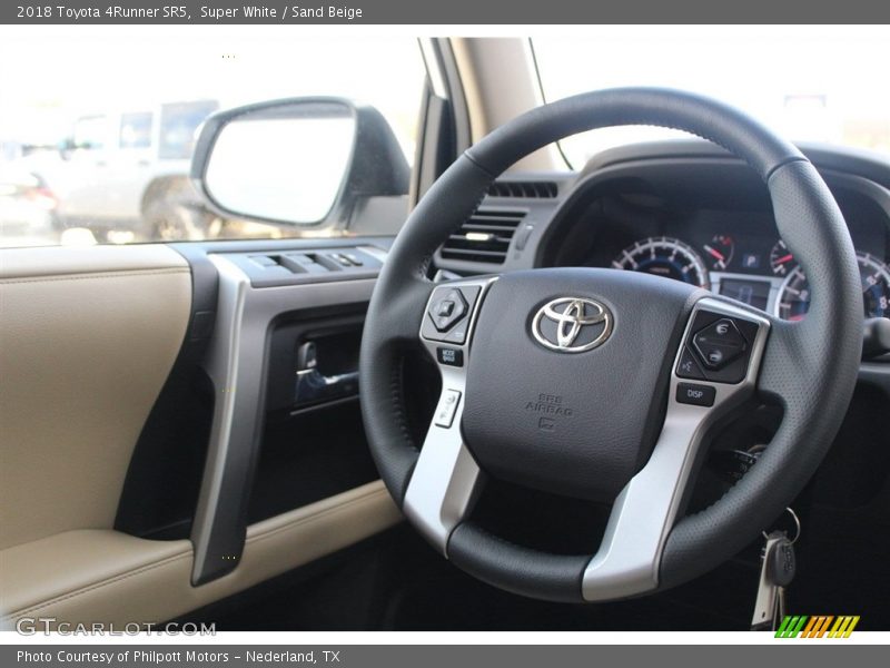 Super White / Sand Beige 2018 Toyota 4Runner SR5
