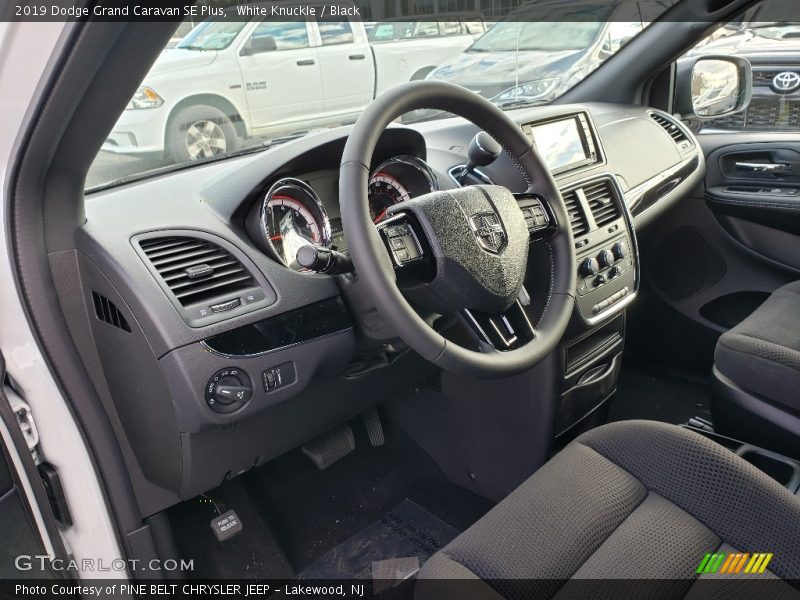 White Knuckle / Black 2019 Dodge Grand Caravan SE Plus