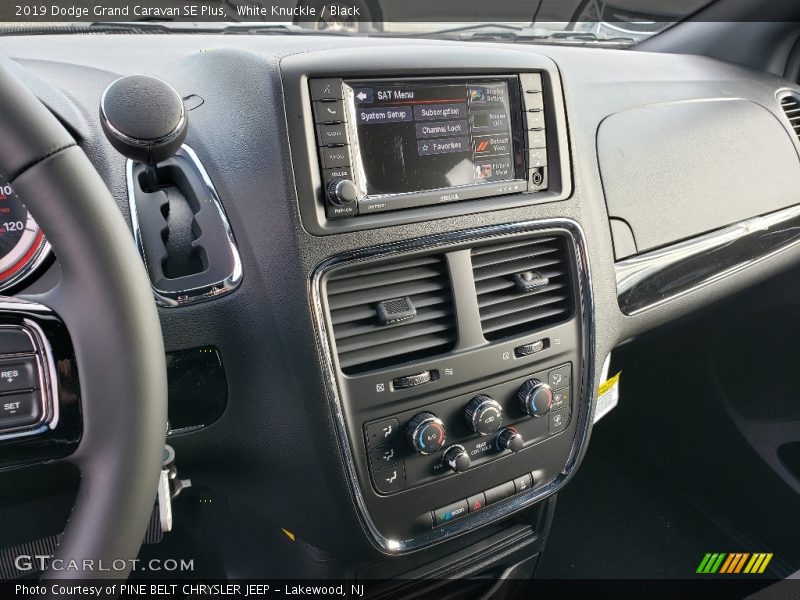 White Knuckle / Black 2019 Dodge Grand Caravan SE Plus