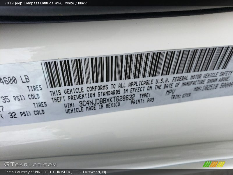 White / Black 2019 Jeep Compass Latitude 4x4