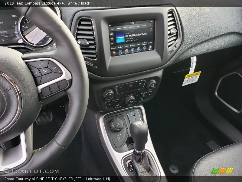 White / Black 2019 Jeep Compass Latitude 4x4