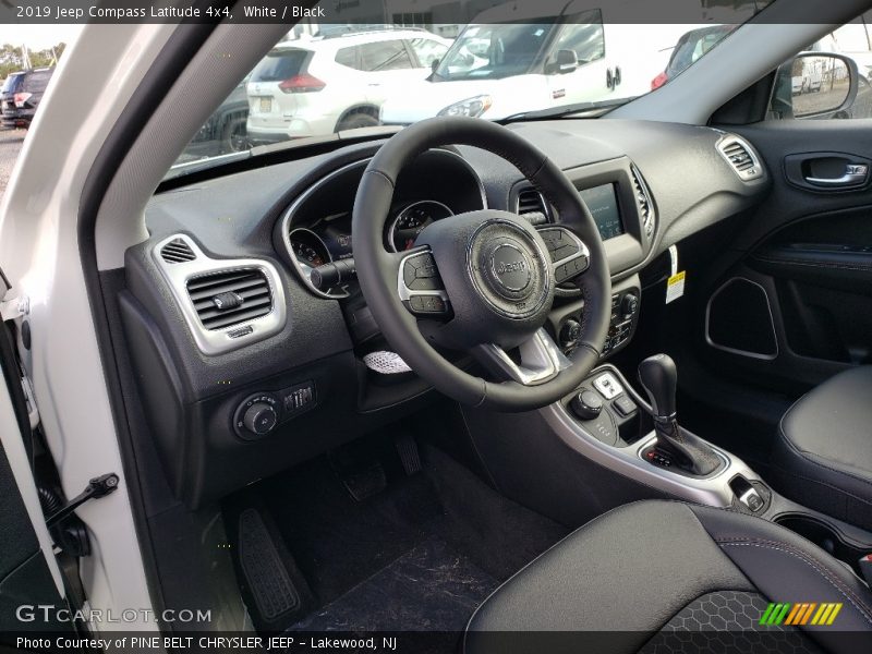 White / Black 2019 Jeep Compass Latitude 4x4