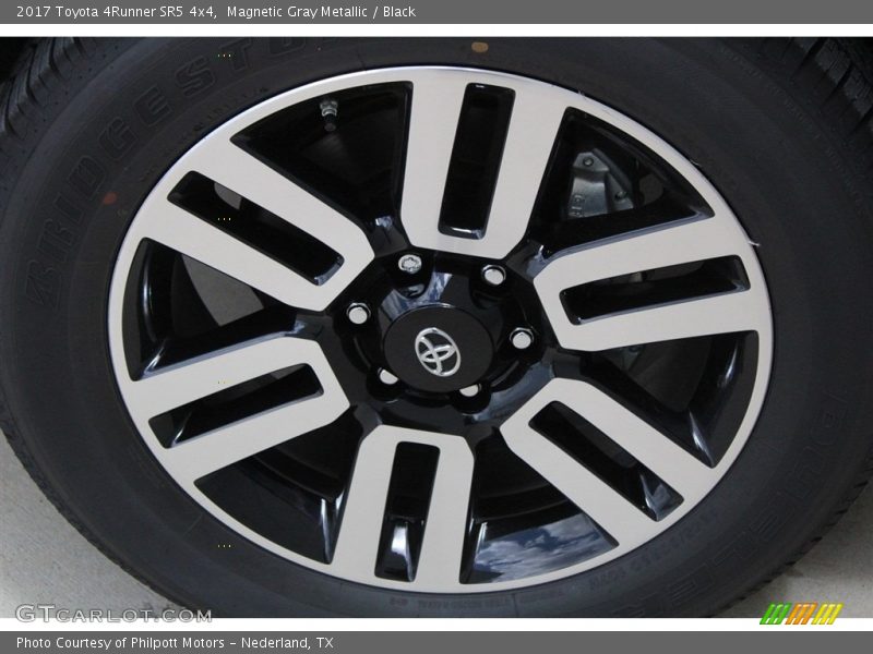 Magnetic Gray Metallic / Black 2017 Toyota 4Runner SR5 4x4