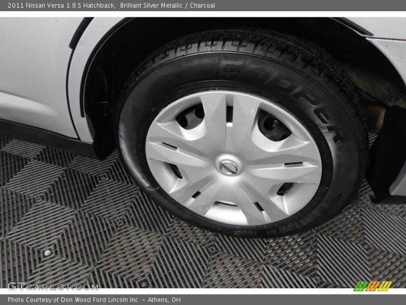 Brilliant Silver Metallic / Charcoal 2011 Nissan Versa 1.8 S Hatchback