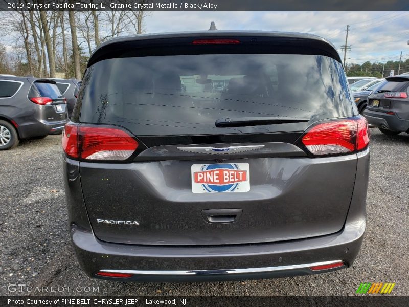 Granite Crystal Metallic / Black/Alloy 2019 Chrysler Pacifica Touring L