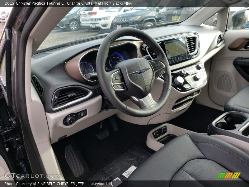Granite Crystal Metallic / Black/Alloy 2019 Chrysler Pacifica Touring L