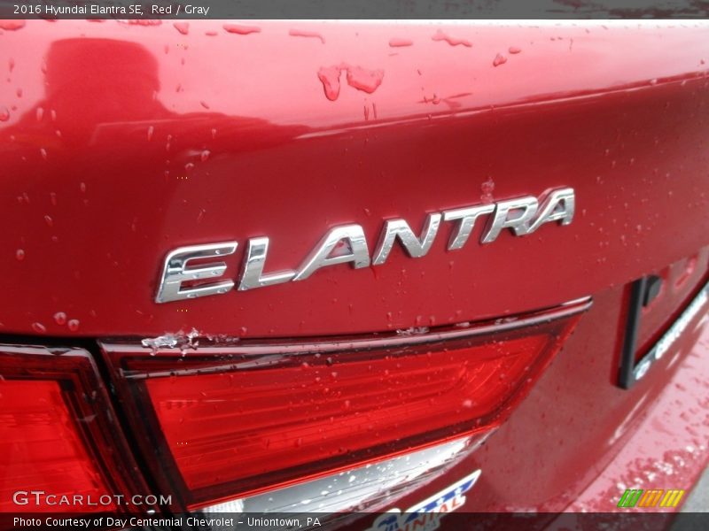 Red / Gray 2016 Hyundai Elantra SE