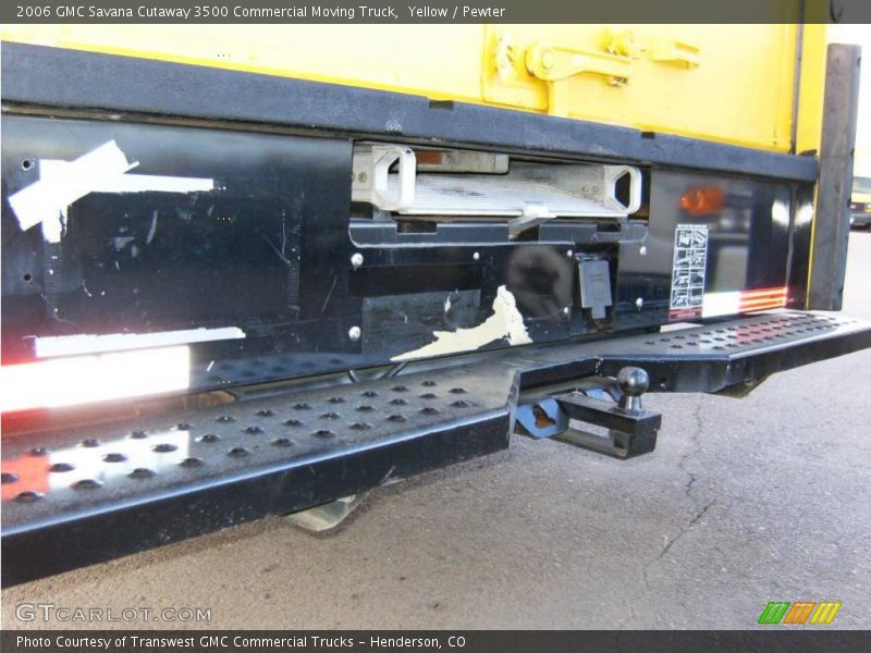 Yellow / Pewter 2006 GMC Savana Cutaway 3500 Commercial Moving Truck
