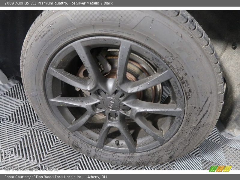 Ice Silver Metallic / Black 2009 Audi Q5 3.2 Premium quattro