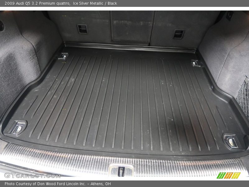 Ice Silver Metallic / Black 2009 Audi Q5 3.2 Premium quattro