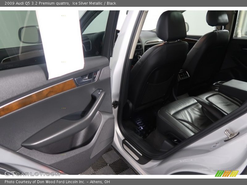 Ice Silver Metallic / Black 2009 Audi Q5 3.2 Premium quattro