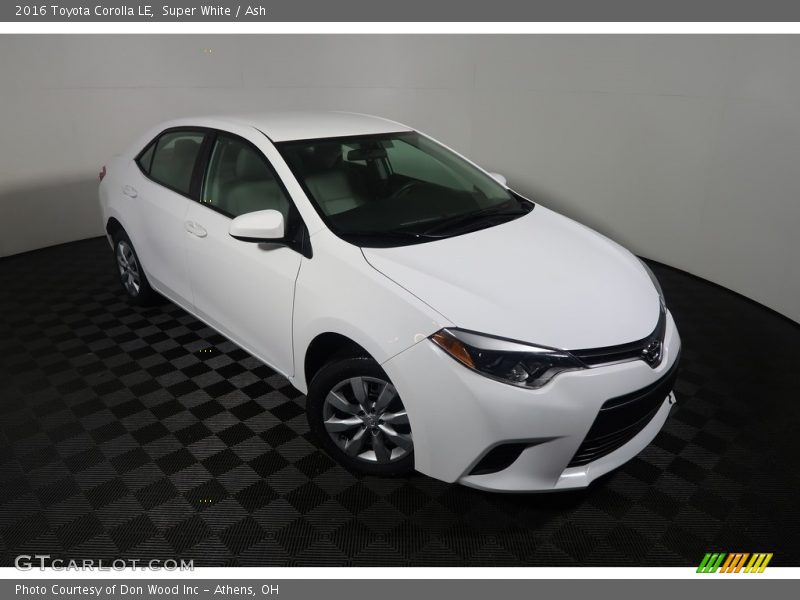 Super White / Ash 2016 Toyota Corolla LE