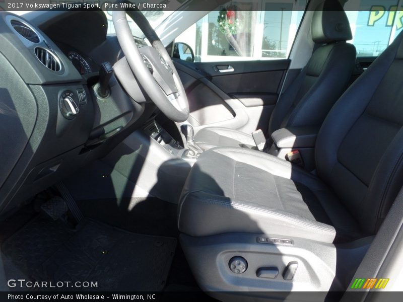 Pure White / Charcoal 2017 Volkswagen Tiguan Sport