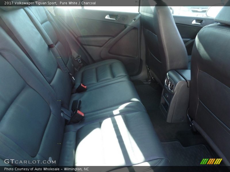 Pure White / Charcoal 2017 Volkswagen Tiguan Sport