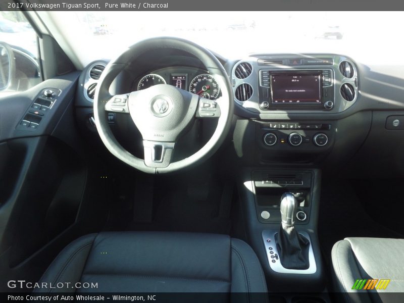 Pure White / Charcoal 2017 Volkswagen Tiguan Sport