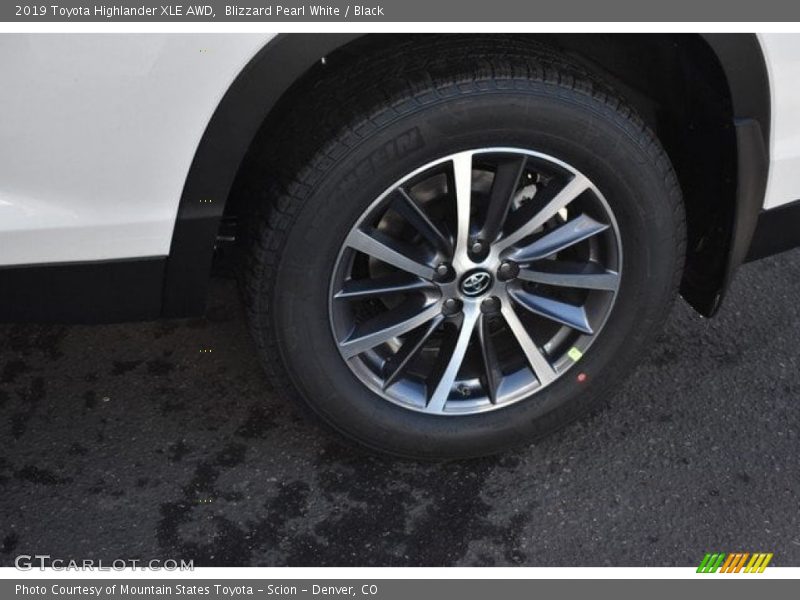 Blizzard Pearl White / Black 2019 Toyota Highlander XLE AWD
