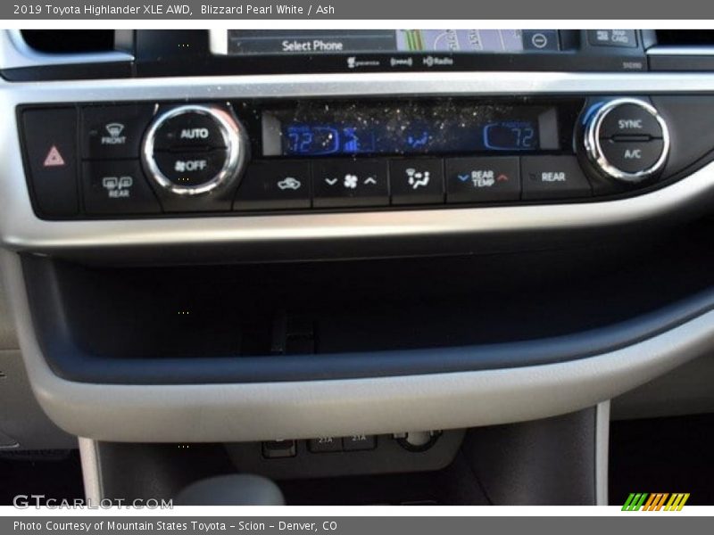 Blizzard Pearl White / Ash 2019 Toyota Highlander XLE AWD
