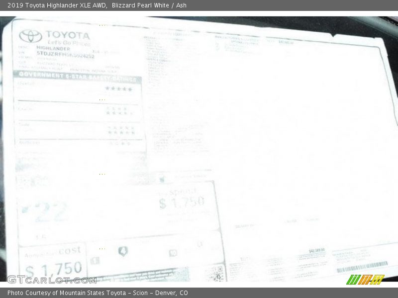 Blizzard Pearl White / Ash 2019 Toyota Highlander XLE AWD